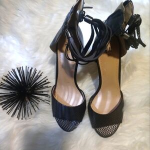 H&M brand new size 6 black and gray Heels